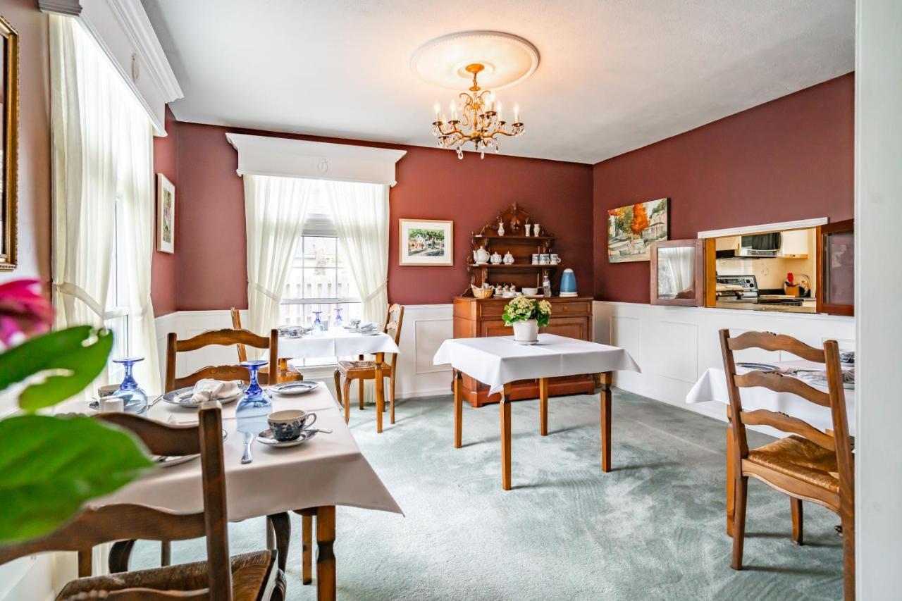 Abacot Hall Bed & Breakfast Niagara-on-the-Lake Exterior foto